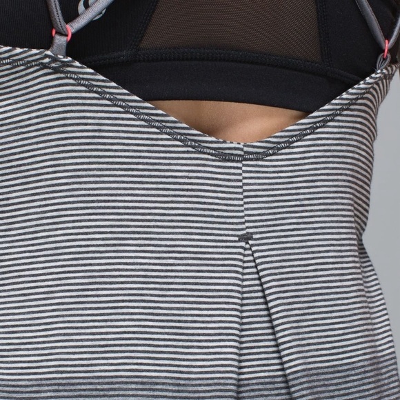 LULULEMON Breezy Tank in Divided Stripe Heathered Light to Dark Grey / Slate 2 - Picture 7 of 14